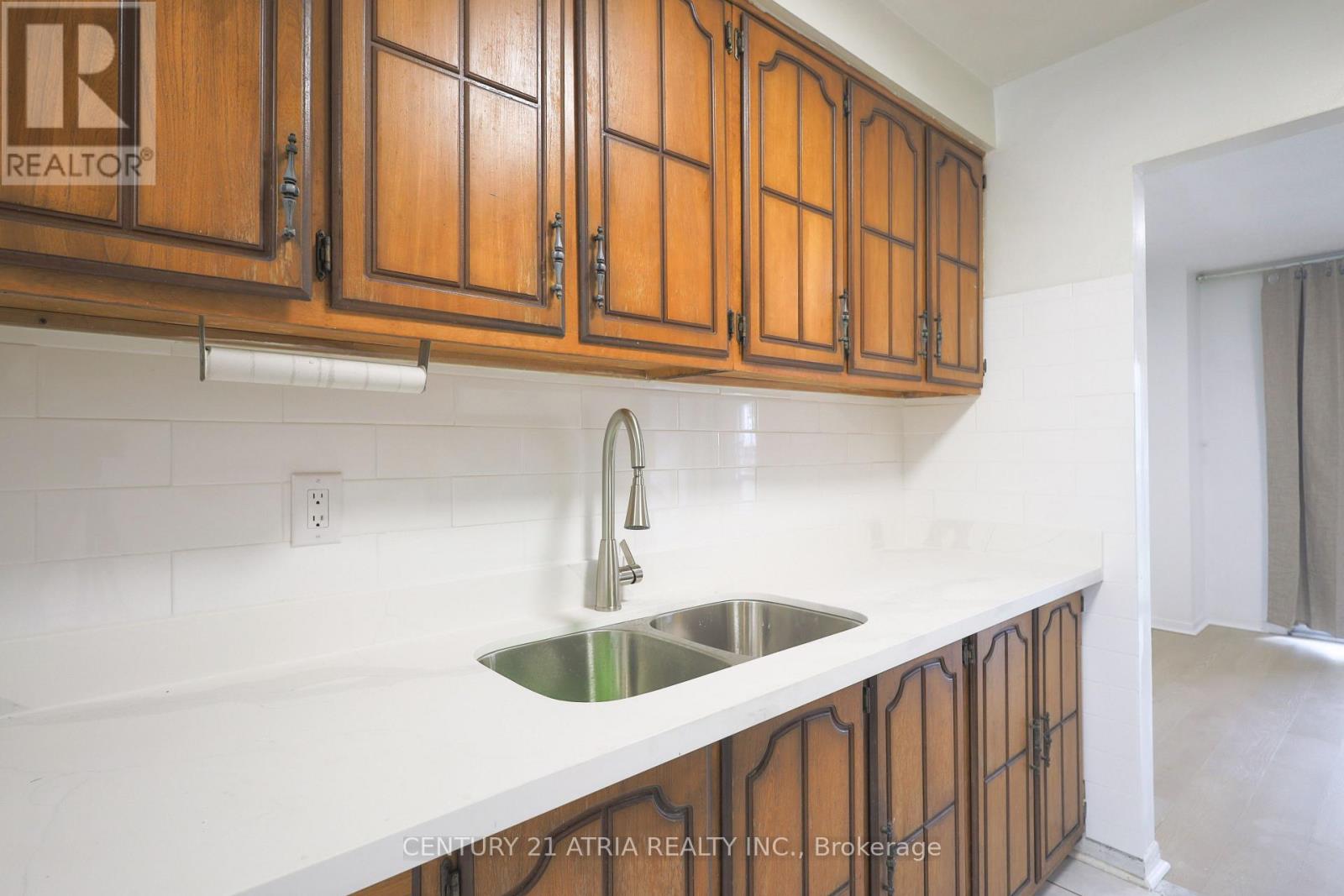 Main - 113 Purvis Crescent, Toronto, Ontario  M1B 1H8 - Photo 13 - E13480380