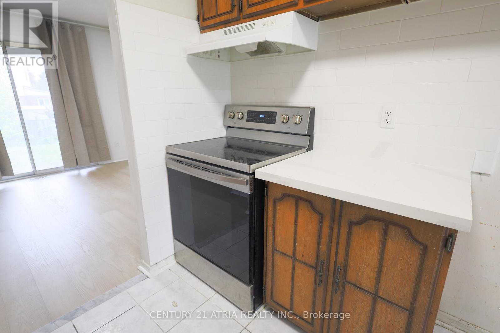 Main - 113 Purvis Crescent, Toronto, Ontario  M1B 1H8 - Photo 14 - E13480380