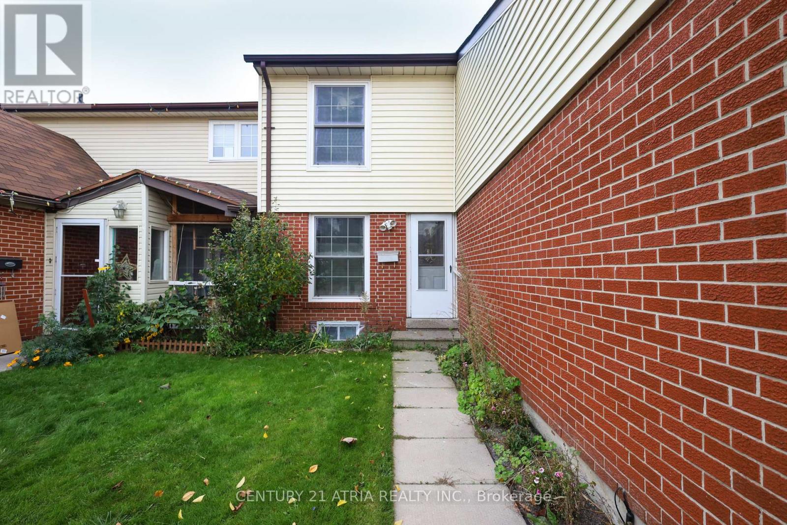 Main - 113 Purvis Crescent, Toronto, Ontario  M1B 1H8 - Photo 3 - E13480380