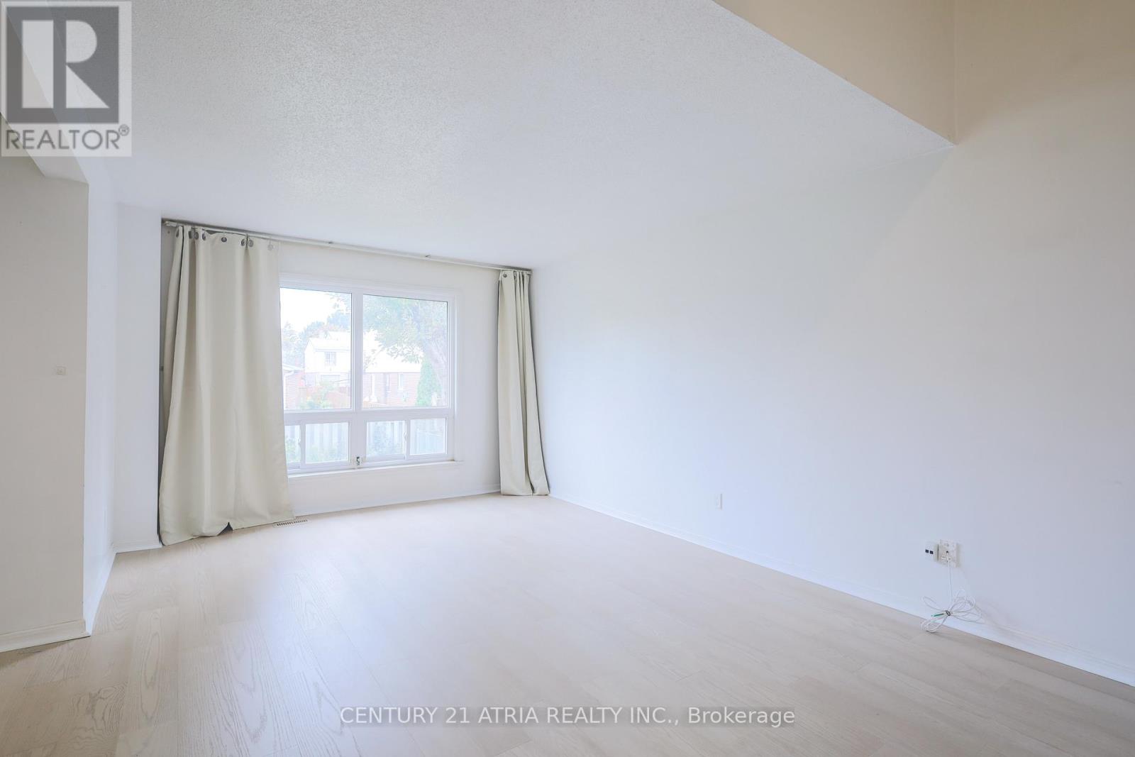 Main - 113 Purvis Crescent, Toronto, Ontario  M1B 1H8 - Photo 6 - E13480380