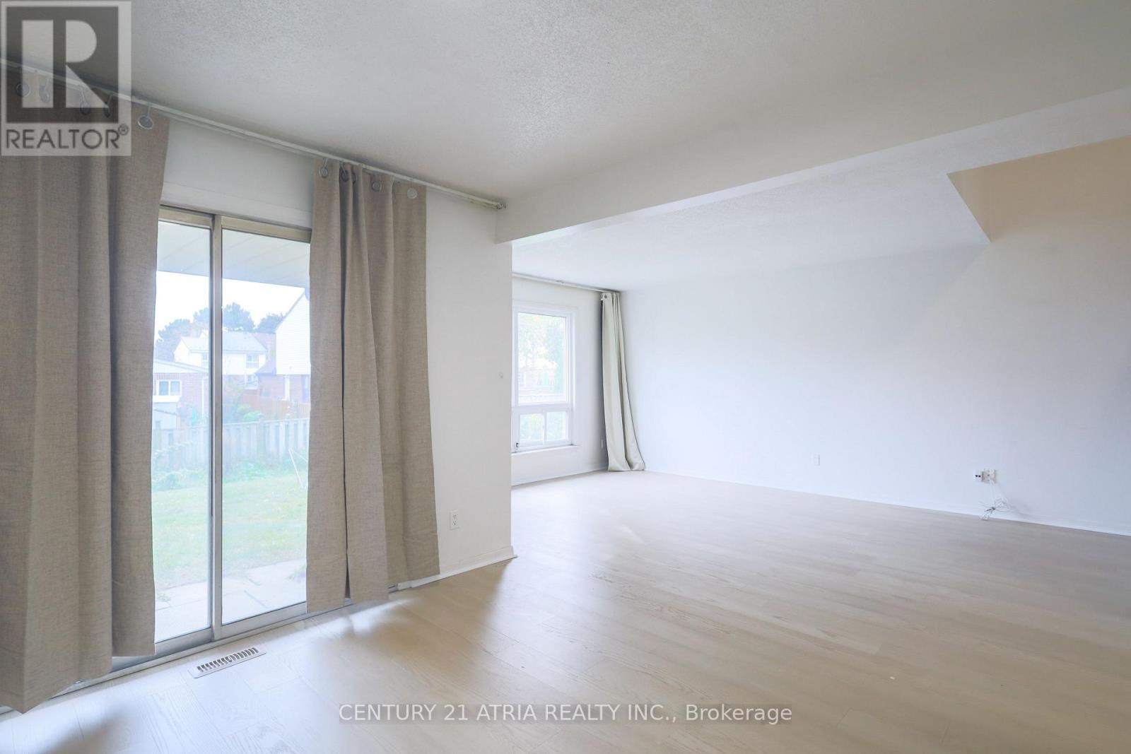 Main - 113 Purvis Crescent, Toronto, Ontario  M1B 1H8 - Photo 9 - E13480380