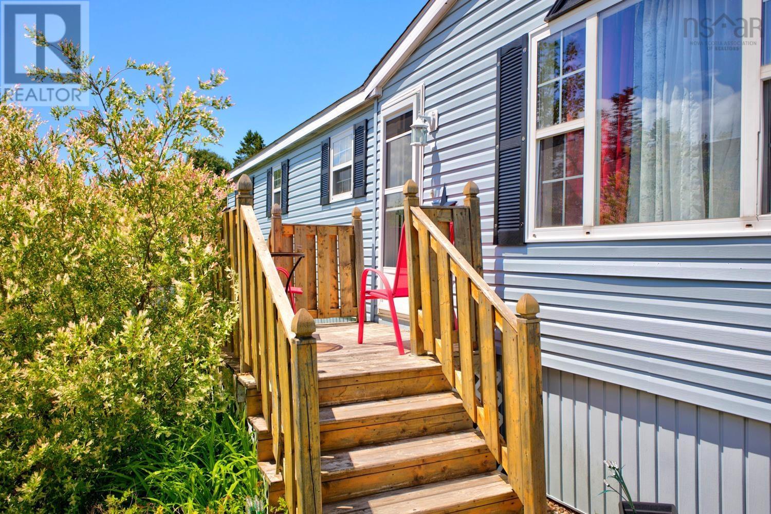 20 College Court, Bible Hill, Nova Scotia  B2N 7G7 - Photo 3 - 202615404