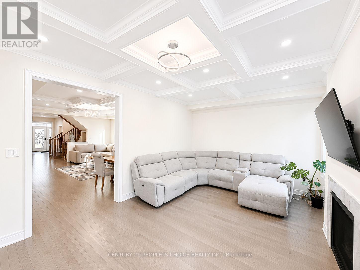 64 Coldwell Bay Circle, Vaughan, Ontario  L4H 5E9 - Photo 4 - N13480400