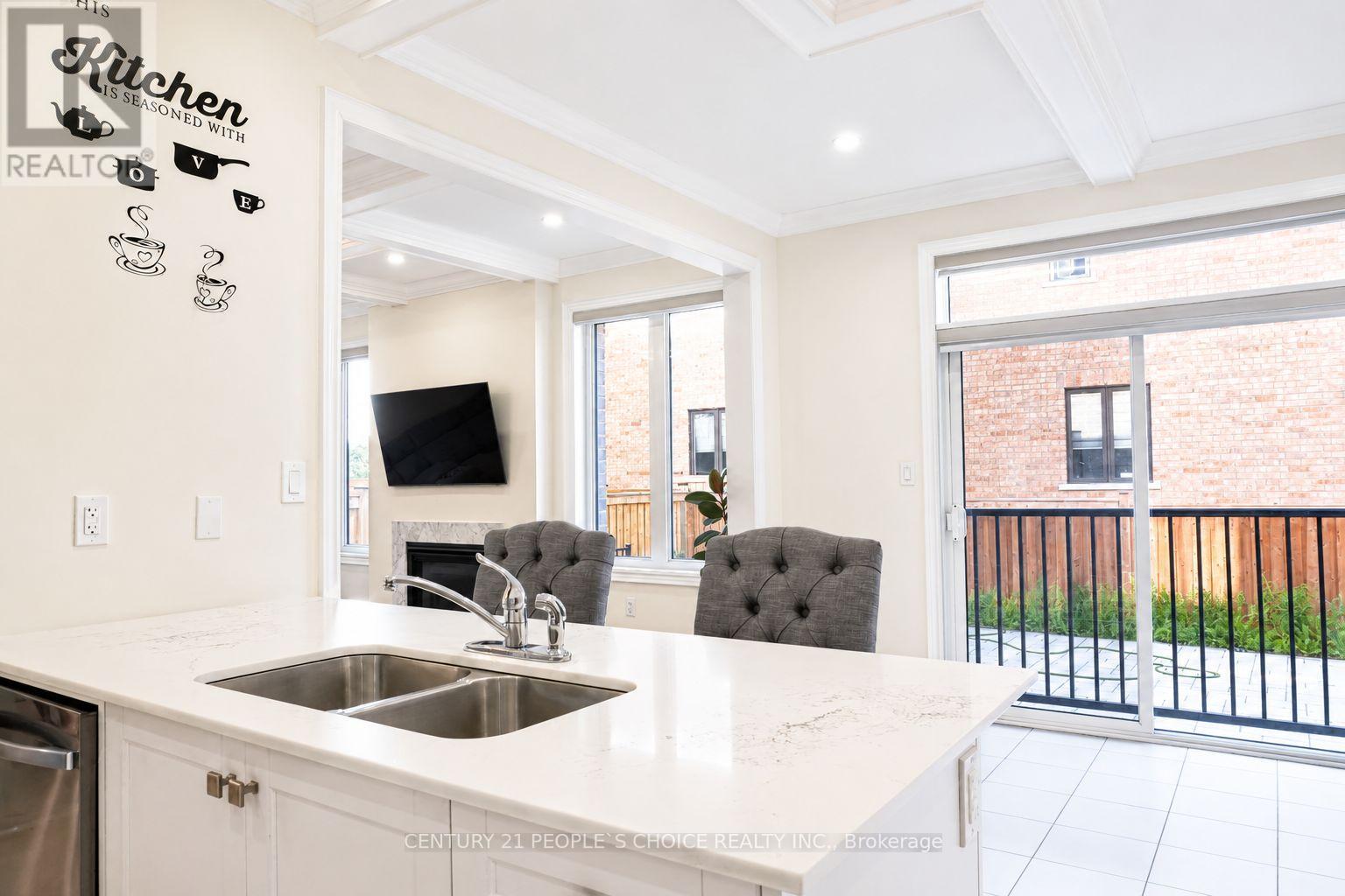 64 Coldwell Bay Circle, Vaughan, Ontario  L4H 5E9 - Photo 6 - N13480400