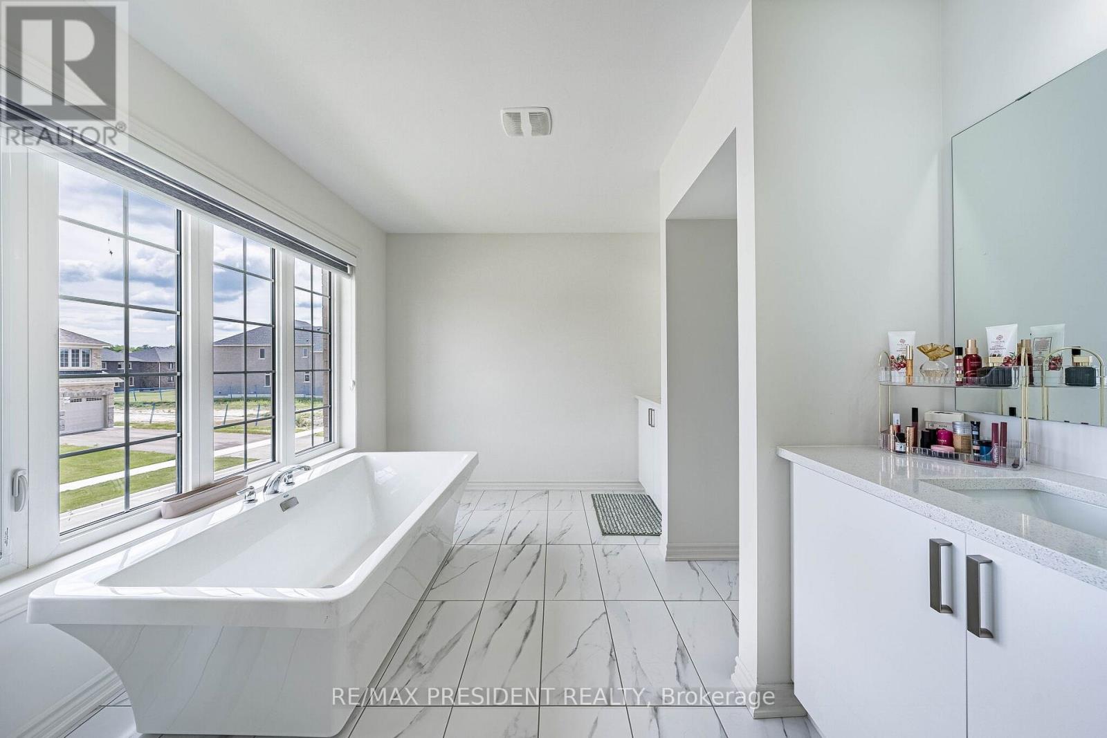 2 Hawthorns Gardens, Adjala-Tosorontio (Colgan), Ontario  L0G 1W0 - Photo 25 - N13480630
