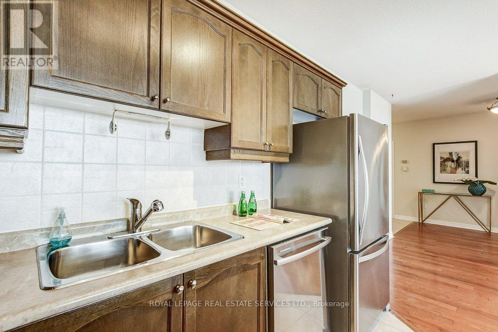 903 - 1998 Ironstone Drive, Burlington, Ontario  L7L 7P7 - Photo 19 - W13480396