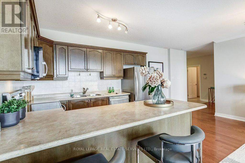 903 - 1998 Ironstone Drive, Burlington, Ontario  L7L 7P7 - Photo 23 - W13480396