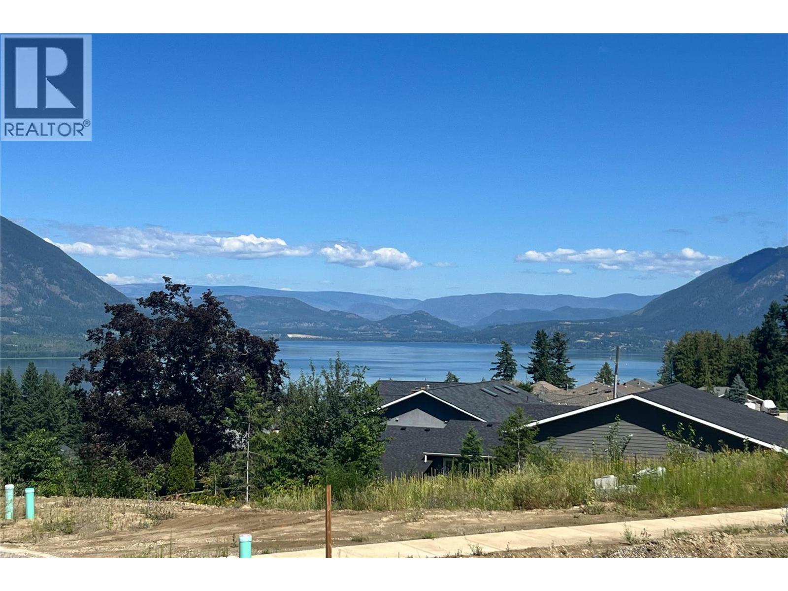 1181 16 Avenue Se, Salmon Arm, British Columbia  V1E 2R5 - Photo 3 - 10392304
