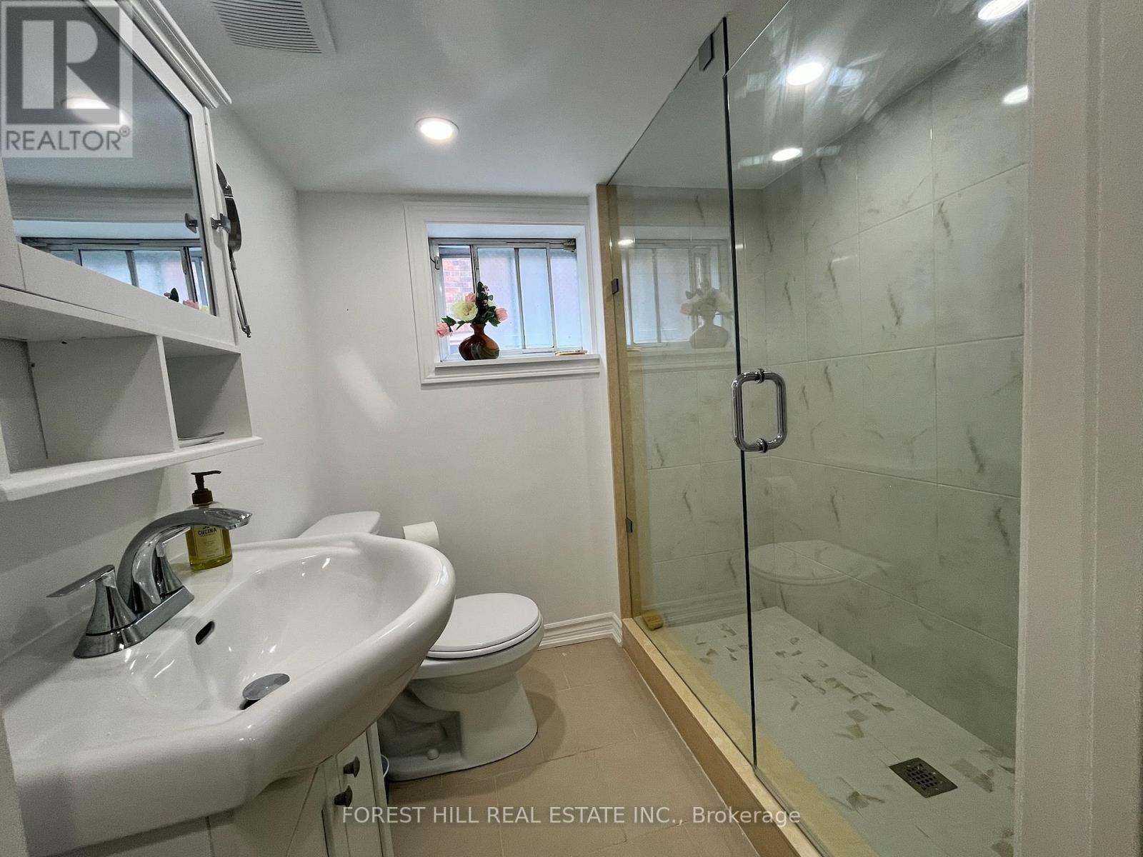 Bsmt - 960 Briar Hill Avenue, Toronto, Ontario  M6B 1M3 - Photo 13 - W13480442