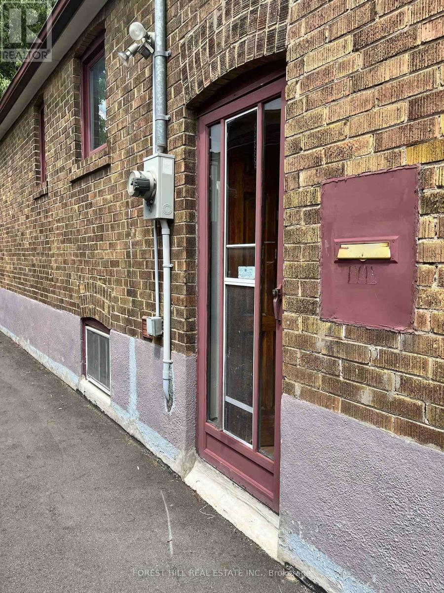 Bsmt - 960 Briar Hill Avenue, Toronto, Ontario  M6B 1M3 - Photo 16 - W13480442