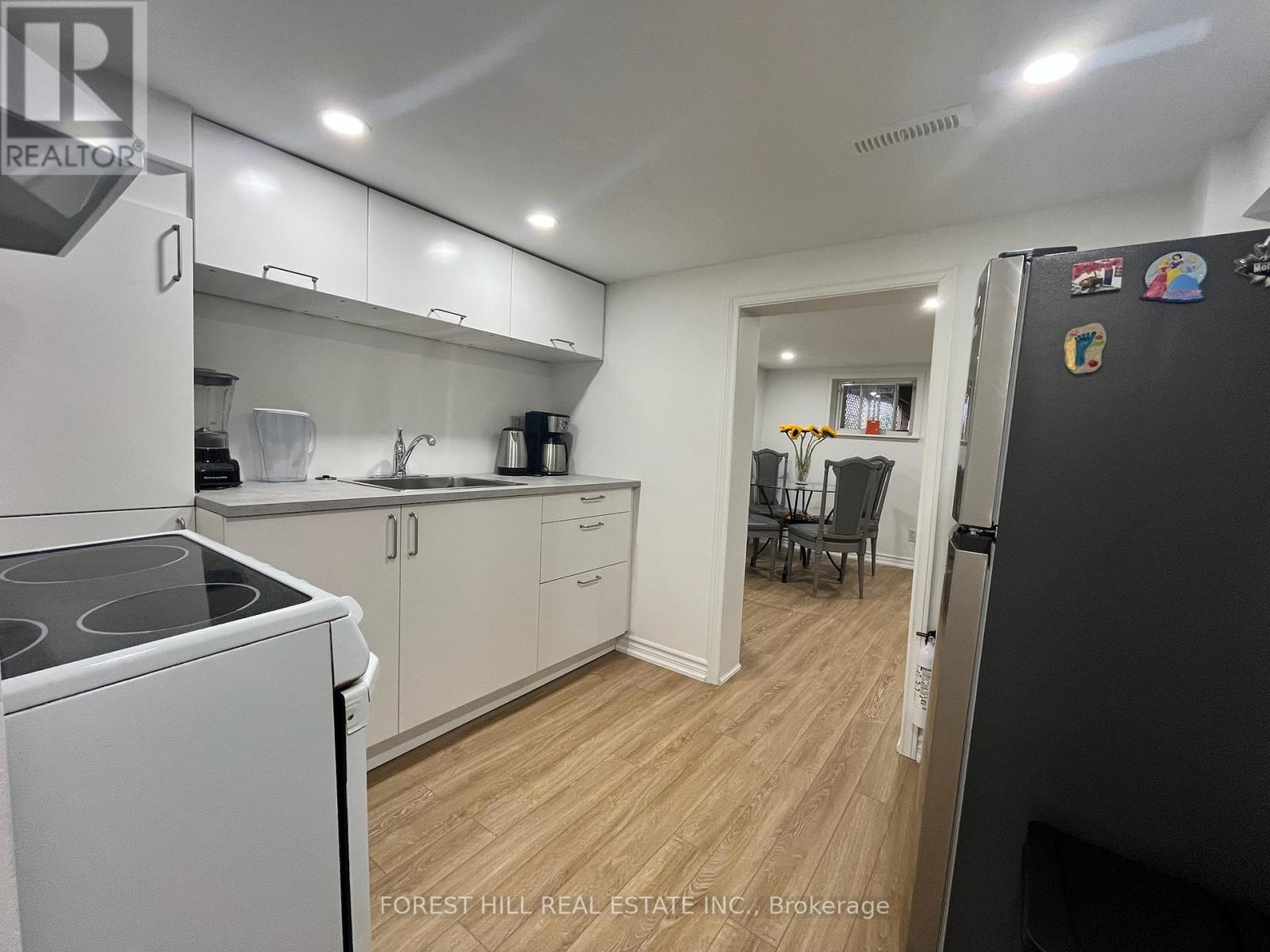 Bsmt - 960 Briar Hill Avenue, Toronto, Ontario  M6B 1M3 - Photo 7 - W13480442