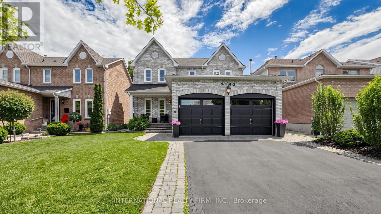3180 Pebblewood Road, Mississauga, Ontario  L5N 6P5 - Photo 1 - W13480528