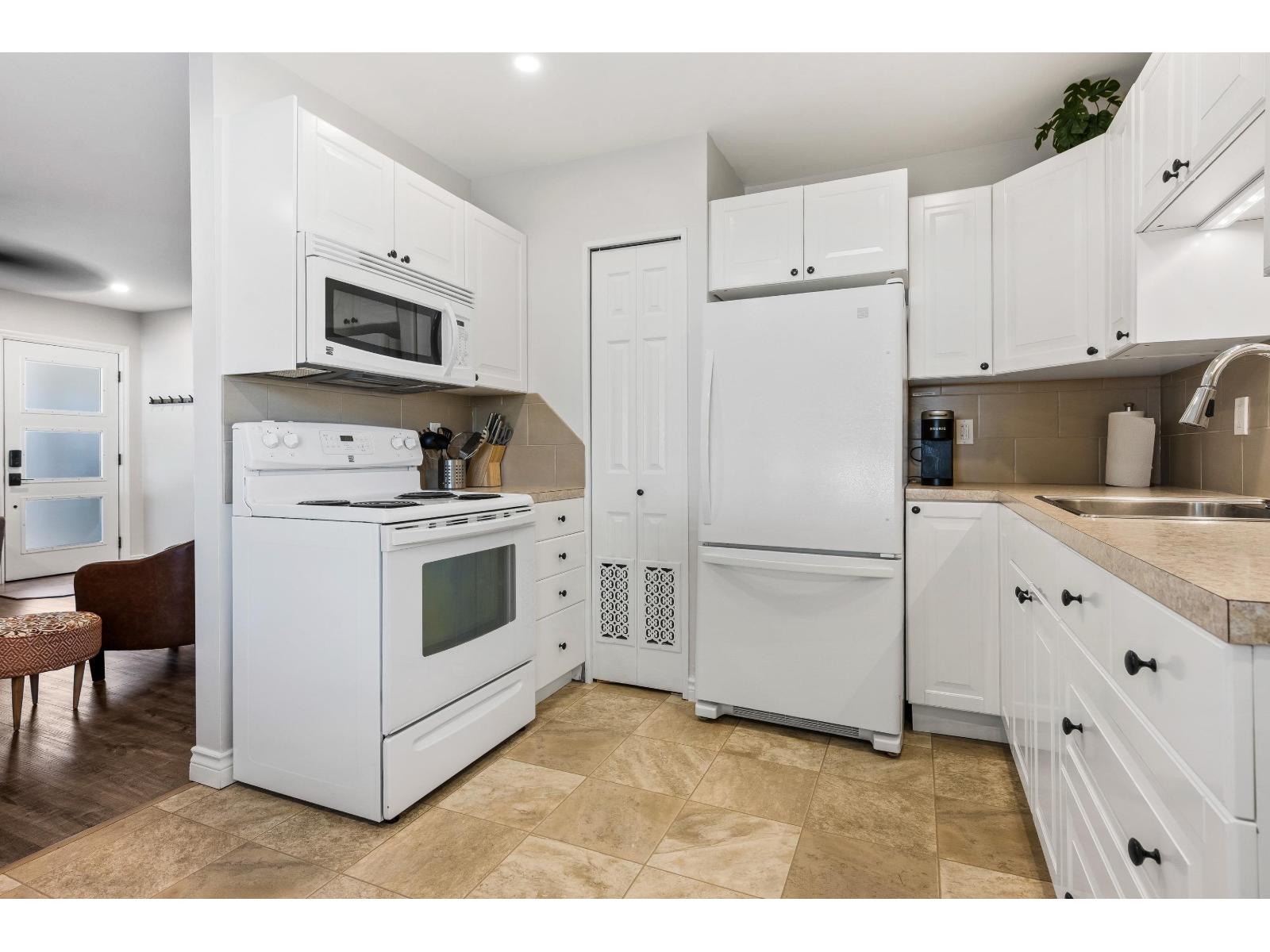 361 Pine Street, Cultus Lake North, Cultus Lake, British Columbia  V2R 4Y9 - Photo 13 - R3138582