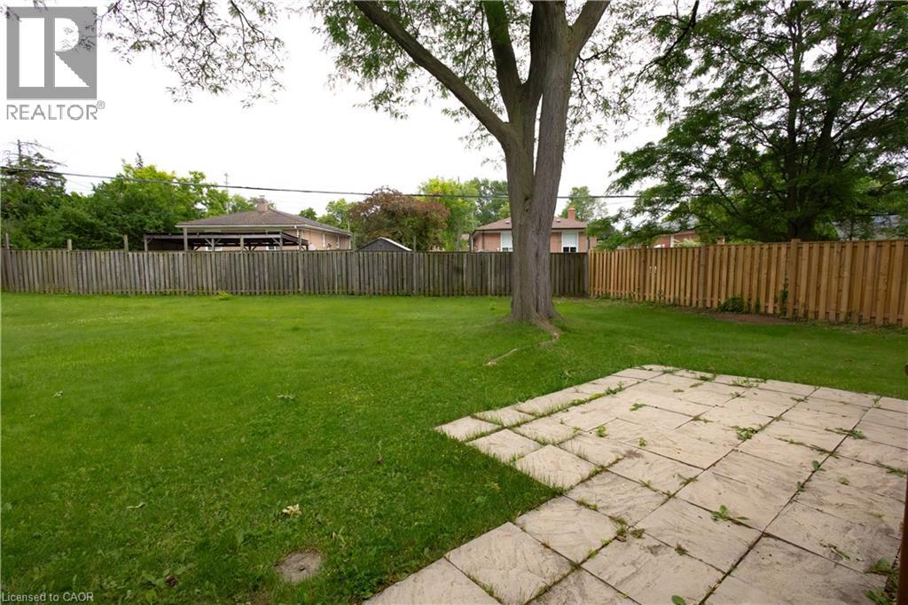 25 Allonsius Drive Unit# Main, Etobicoke, Ontario  M9C 3N4 - Photo 12 - 40842373