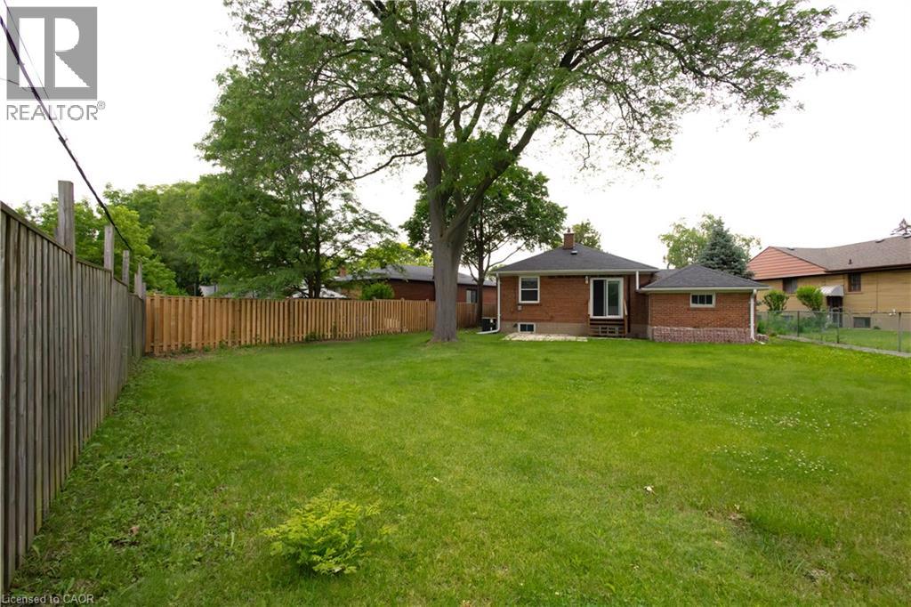 25 Allonsius Drive Unit# Main, Etobicoke, Ontario  M9C 3N4 - Photo 13 - 40842373