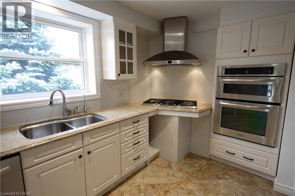 25 Allonsius Drive Unit# Main, Etobicoke, Ontario  M9C 3N4 - Photo 6 - 40842373