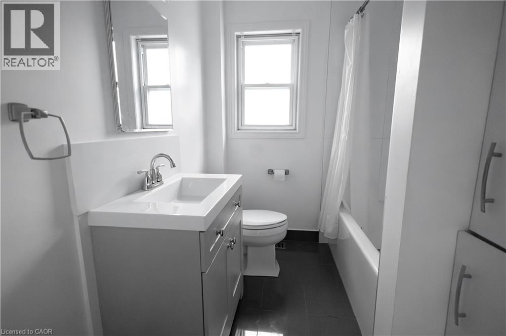 25 Allonsius Drive Unit# Main, Etobicoke, Ontario  M9C 3N4 - Photo 7 - 40842373