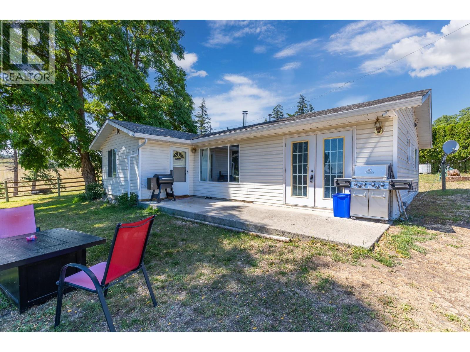 4420 Schubert Road, Spallumcheen, British Columbia  V0E 1B4 - Photo 9 - 10391978