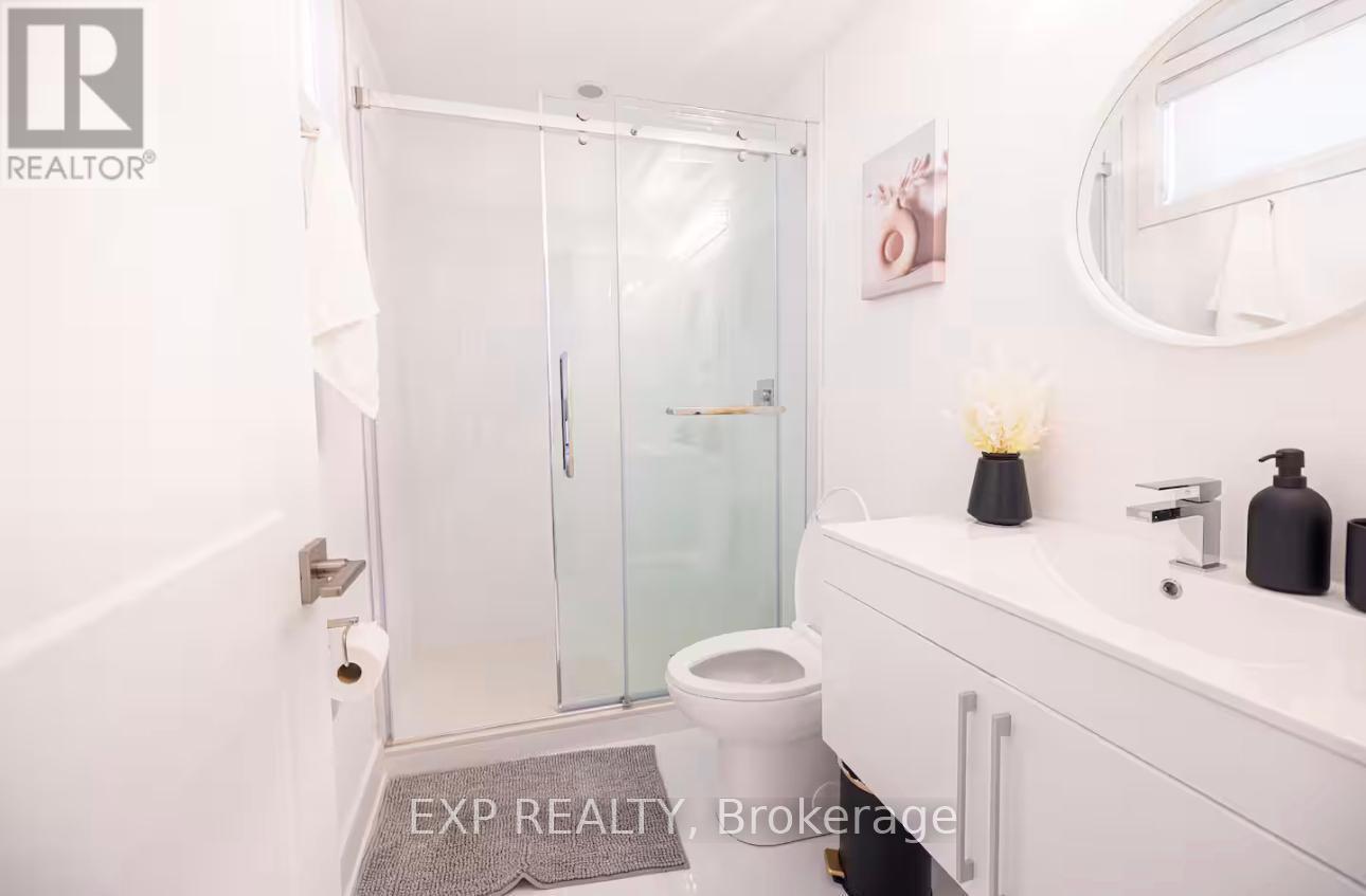 206 - 6065 Mcleod Road, Niagara Falls, Ontario  L2G 0Z7 - Photo 2 - X13480374