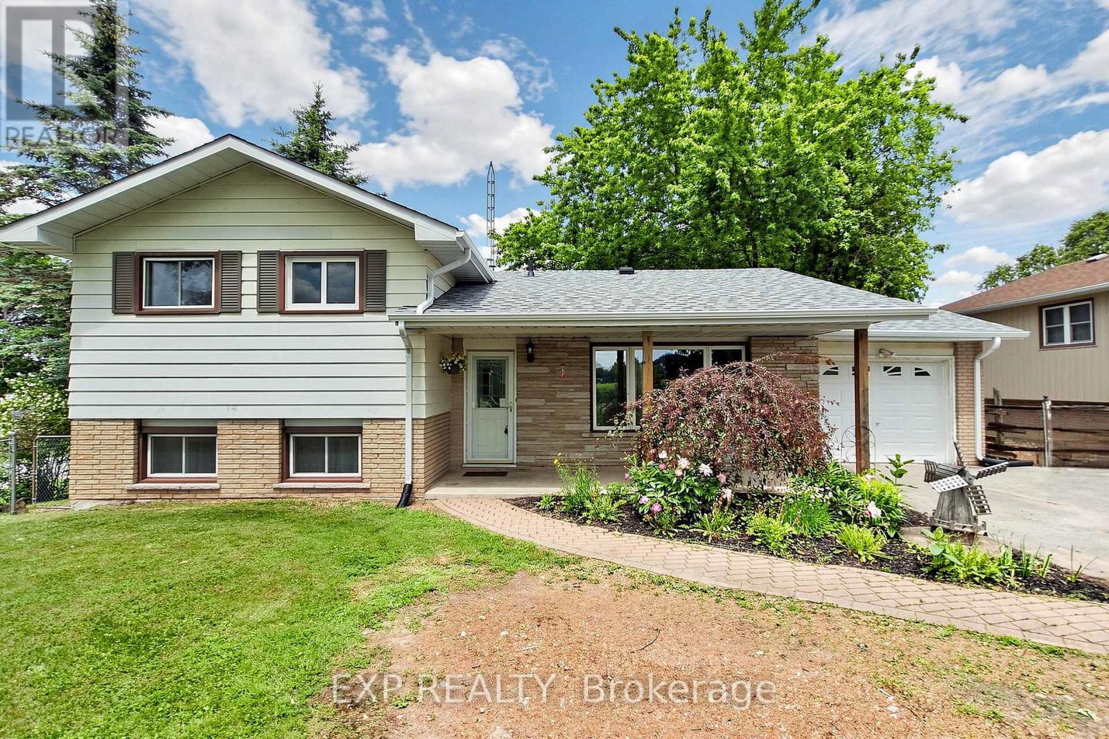 10384 RAVENSHOE ROAD, Georgina, Ontario