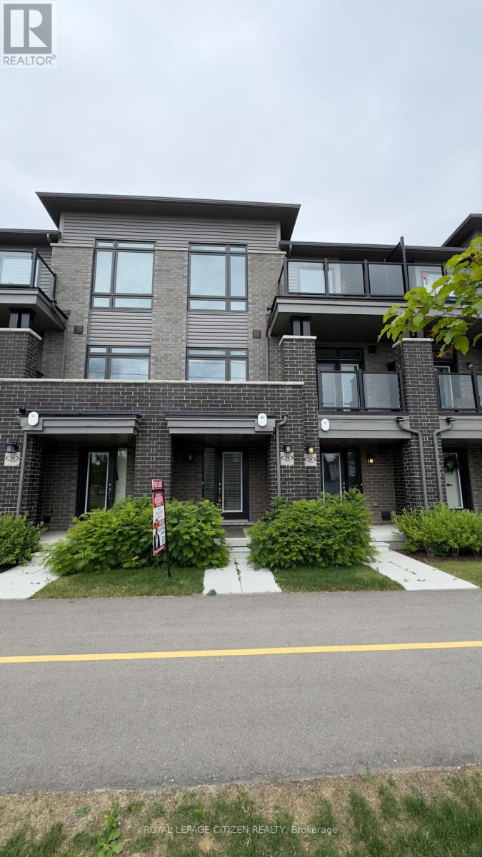 28 Emmas Way W, Whitby, Ontario  L1R 0S7 - Photo 2 - E13480720