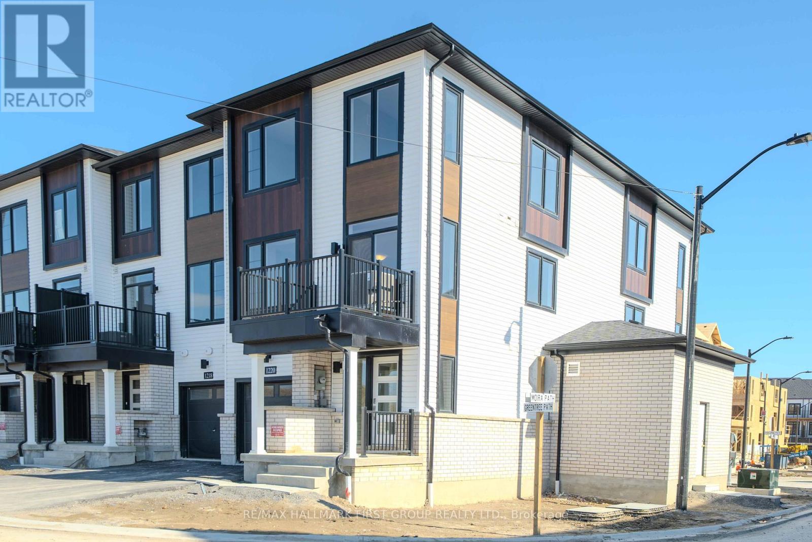 1220 Greentree Path, Oshawa, Ontario  L1L 0X1 - Photo 2 - E13480782