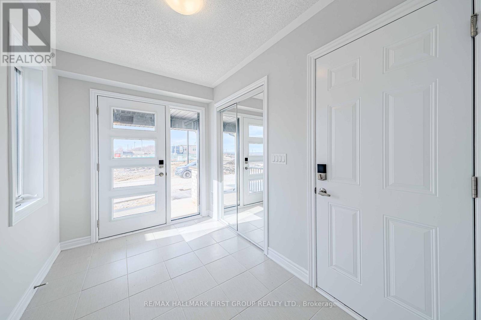 1220 Greentree Path, Oshawa, Ontario  L1L 0X1 - Photo 3 - E13480782