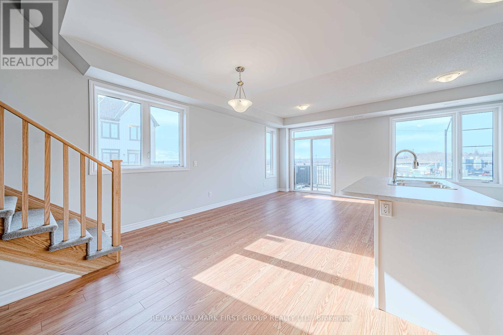 1220 Greentree Path, Oshawa, Ontario  L1L 0X1 - Photo 6 - E13480782