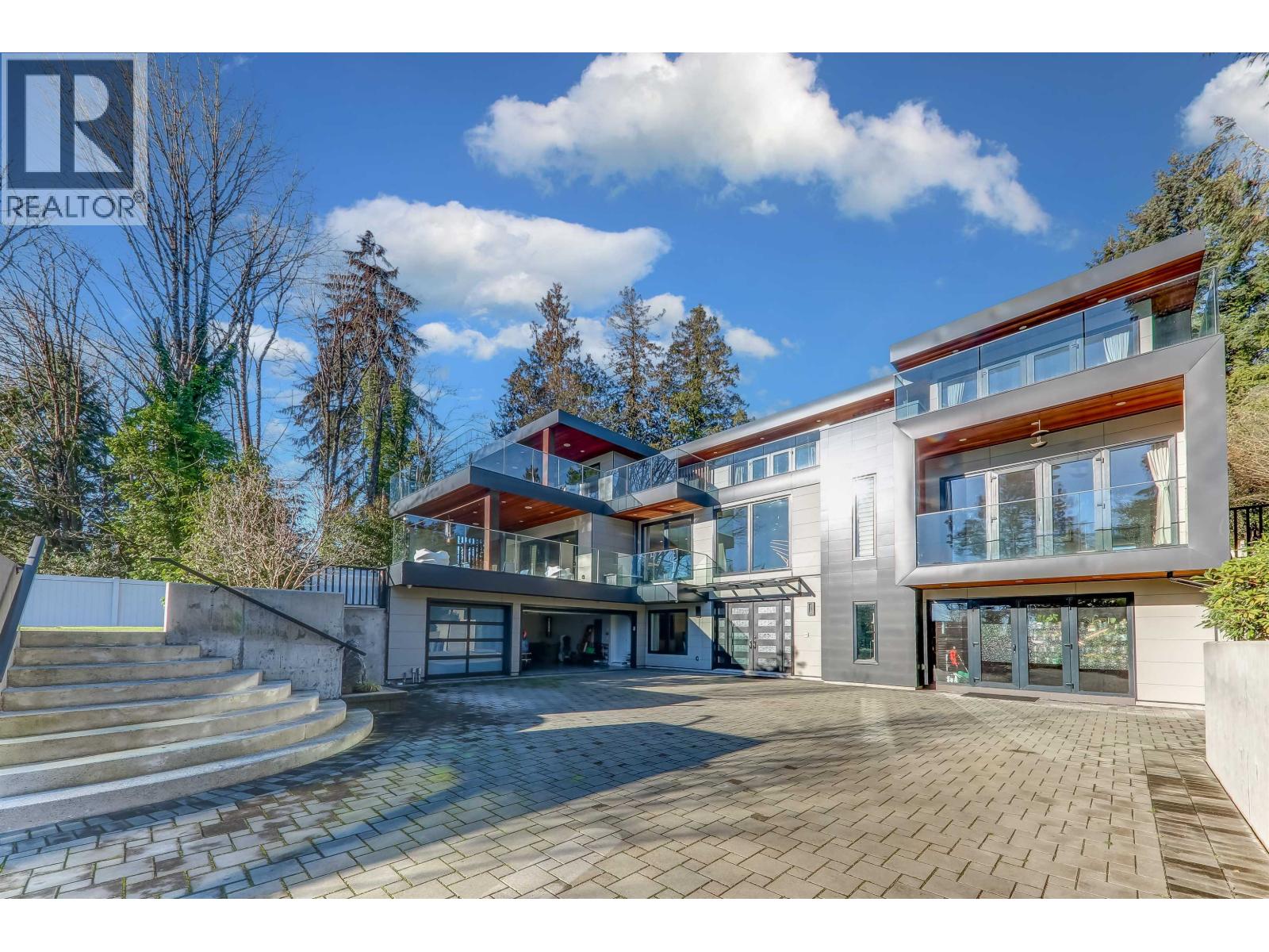 1497 QUEENS AVENUE, West Vancouver, British Columbia