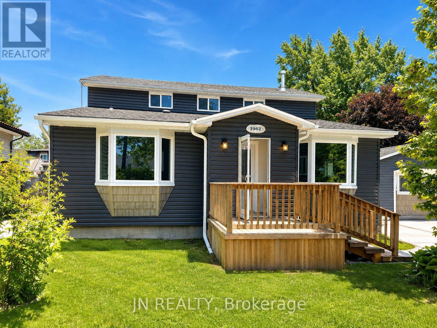 1962 FRANKLIN AVENUE W, Sarnia, Ontario