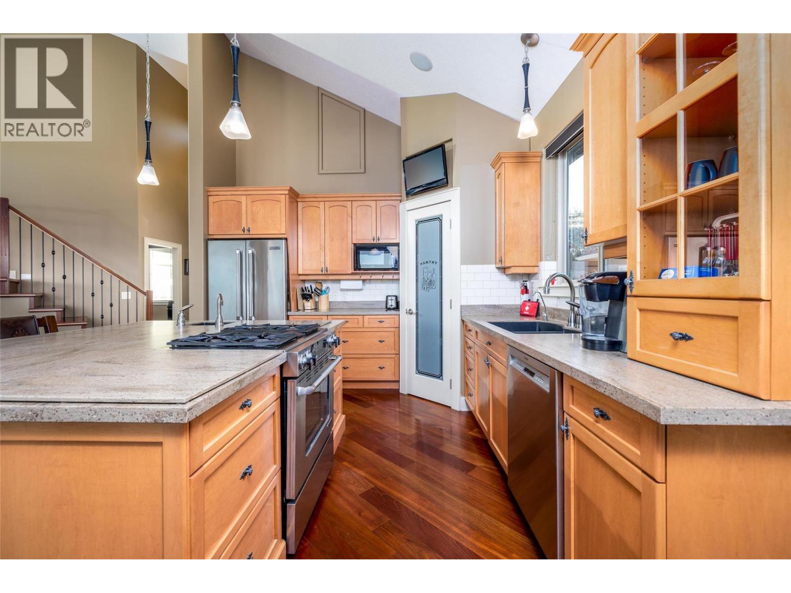 5251 Cobble Crescent, Kelowna, British Columbia  V1W 5C3 - Photo 8 - 10392244