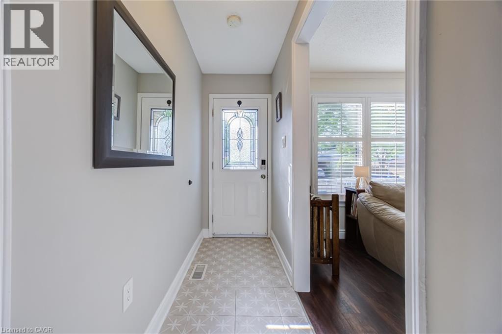 2348 Malcolm Crescent, Burlington, Ontario  L7P 4H4 - Photo 6 - 40834153