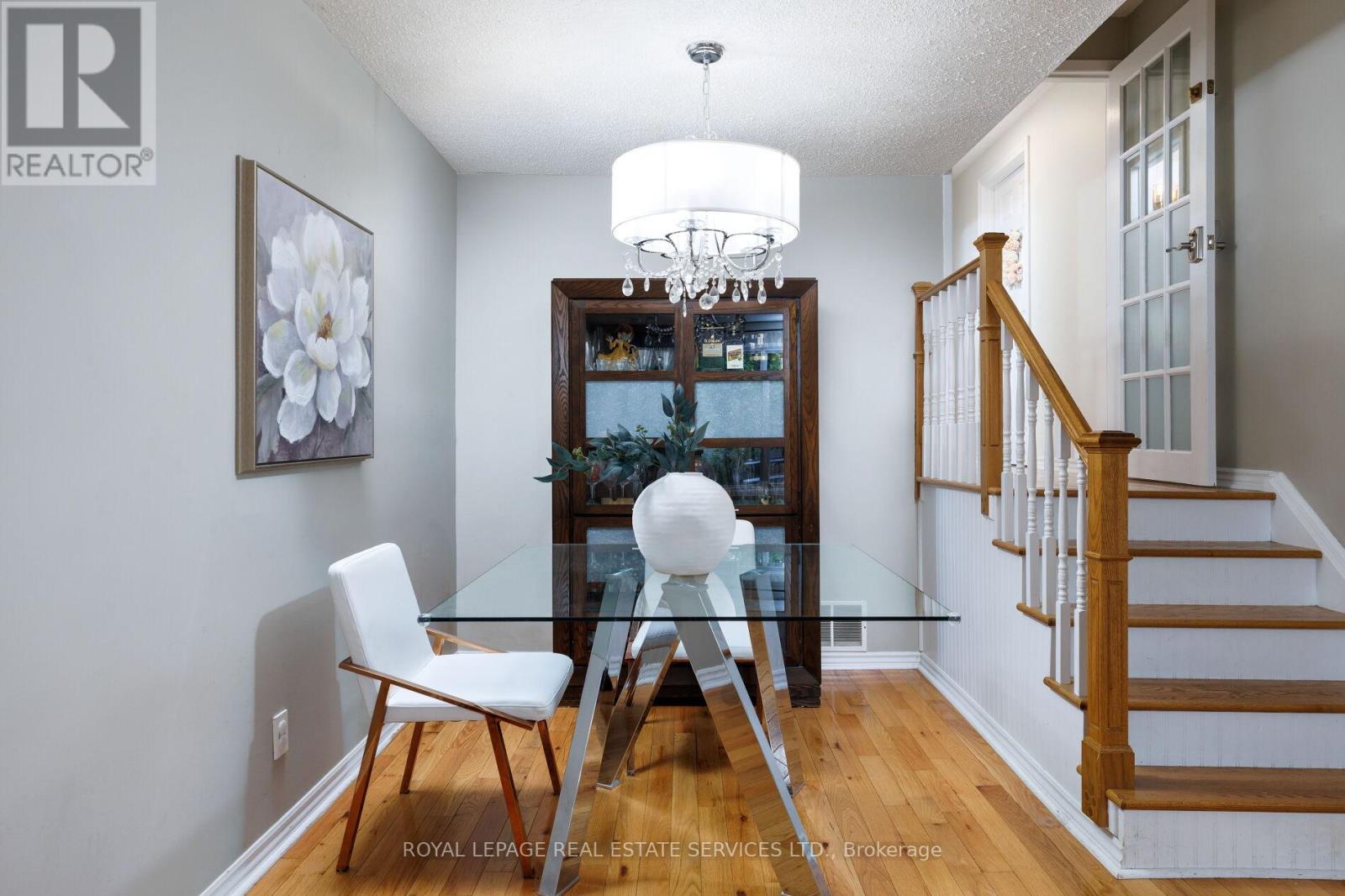 2358 Holyhead Drive, Burlington, Ontario  L7P 3V3 - Photo 9 - W13480724