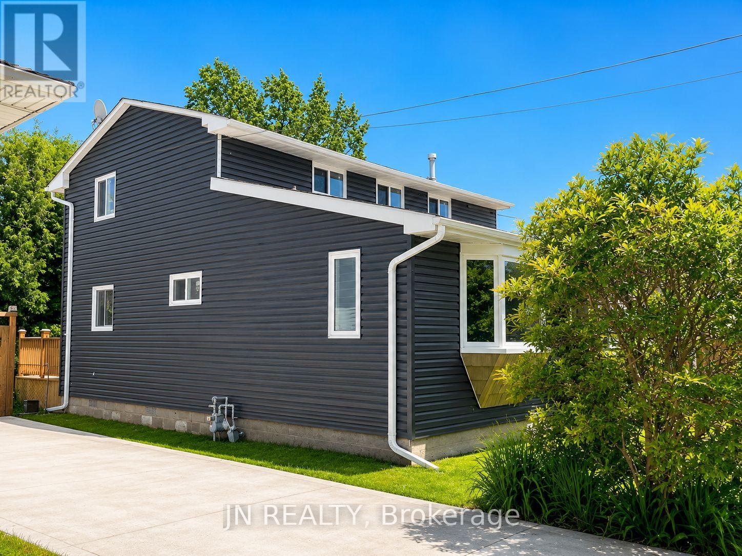 1962 Franklin Avenue W, Sarnia, Ontario  N0N 1C0 - Photo 4 - X13465008