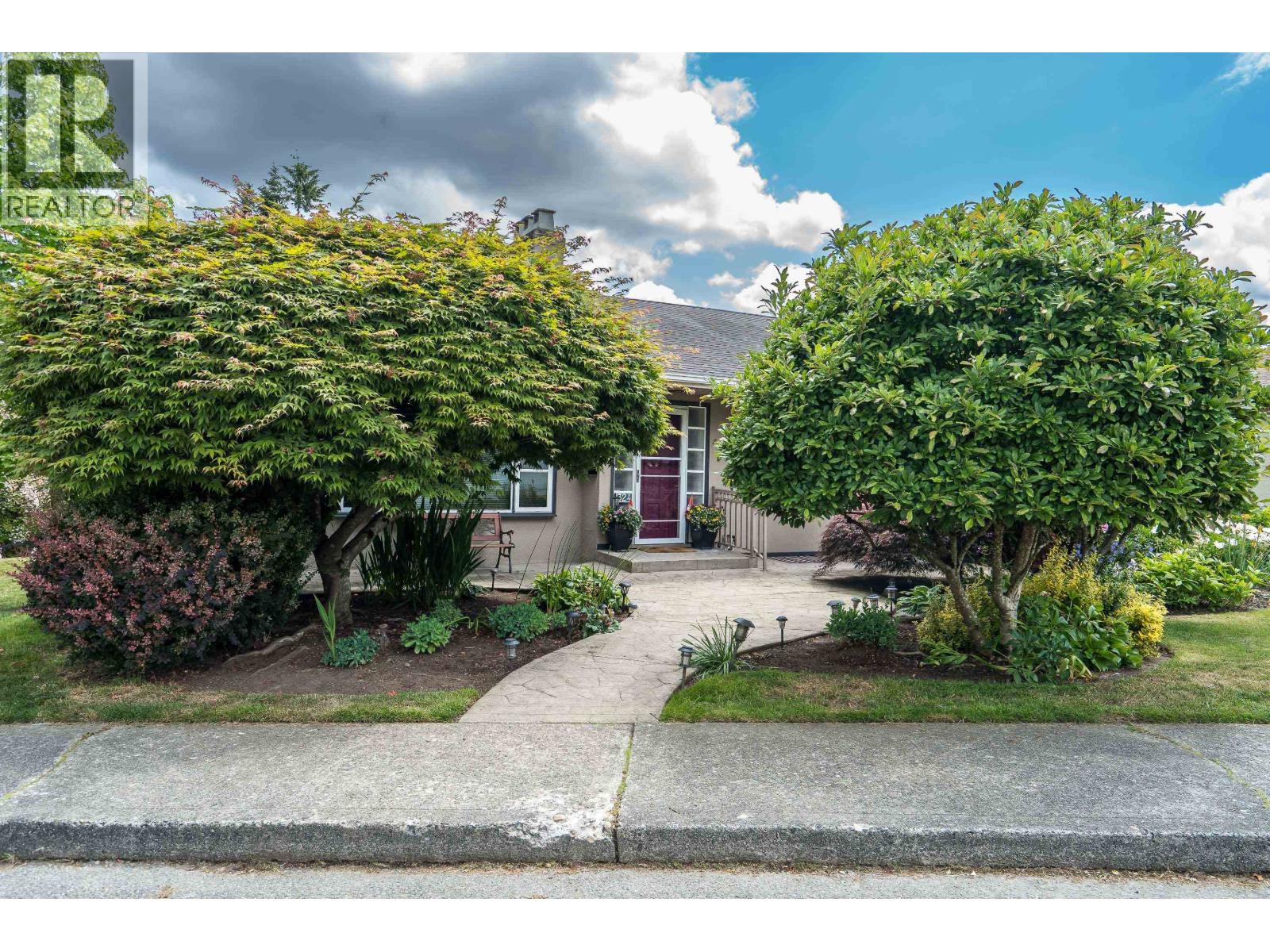 324 Churchill Avenue, New Westminster, British Columbia  V3L 4P6 - Photo 40 - R3138508