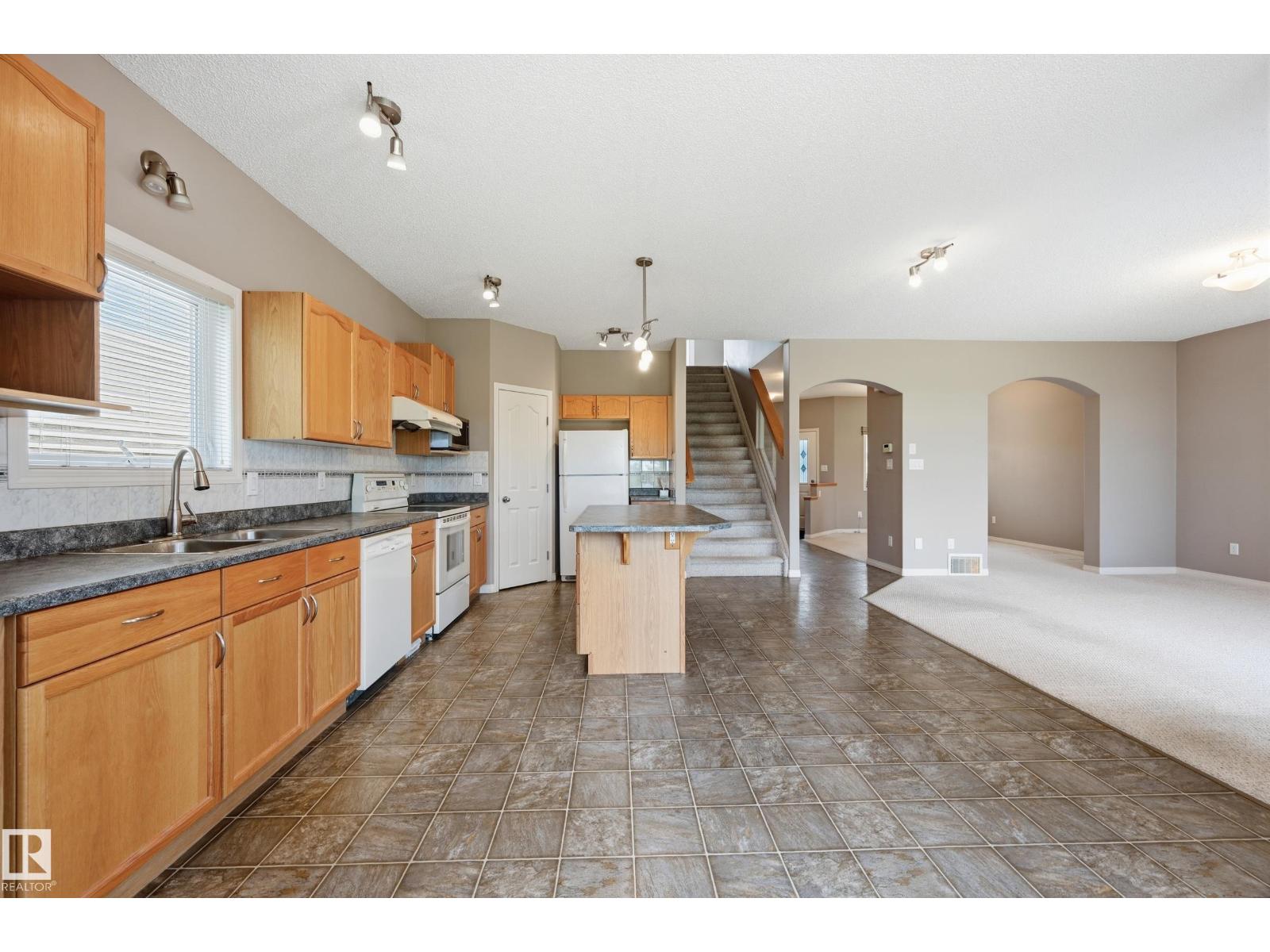 7460 Singer Ld NW, Edmonton, Alberta  T6R 3S3 - Photo 15 - E4495242