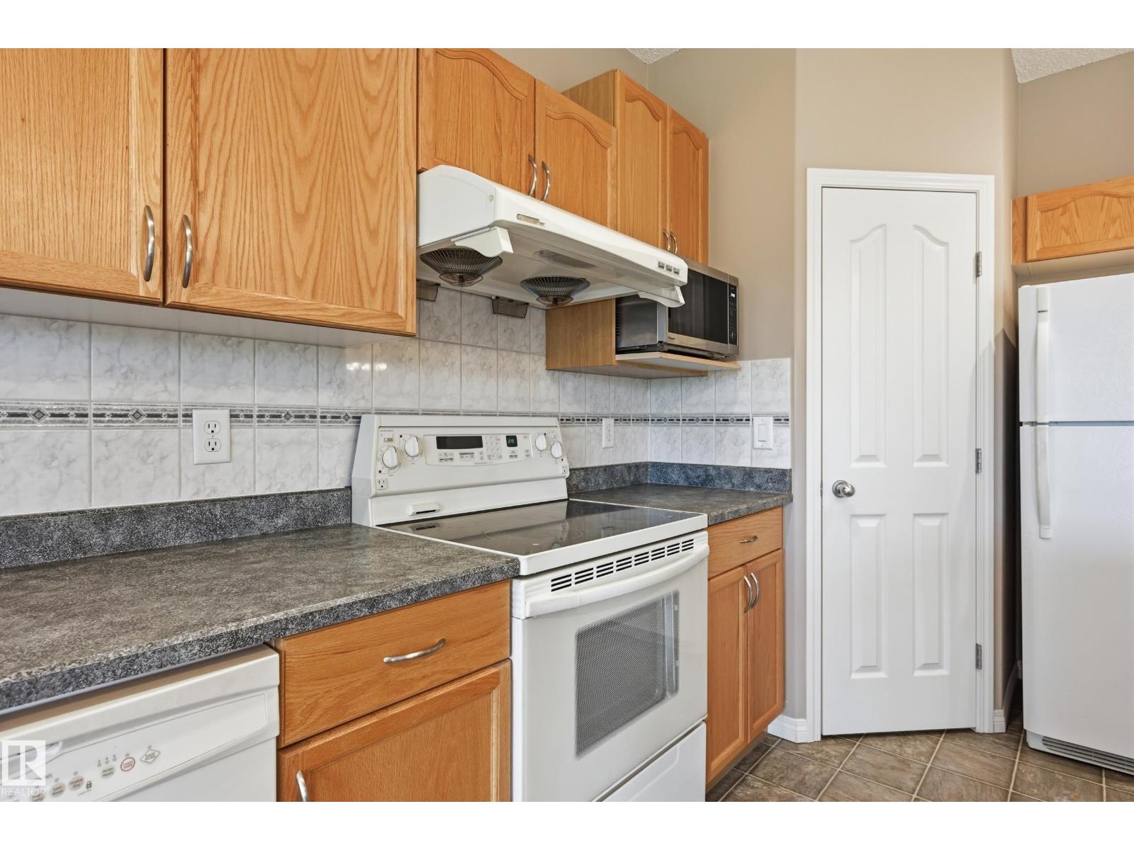 7460 Singer Ld NW, Edmonton, Alberta  T6R 3S3 - Photo 16 - E4495242