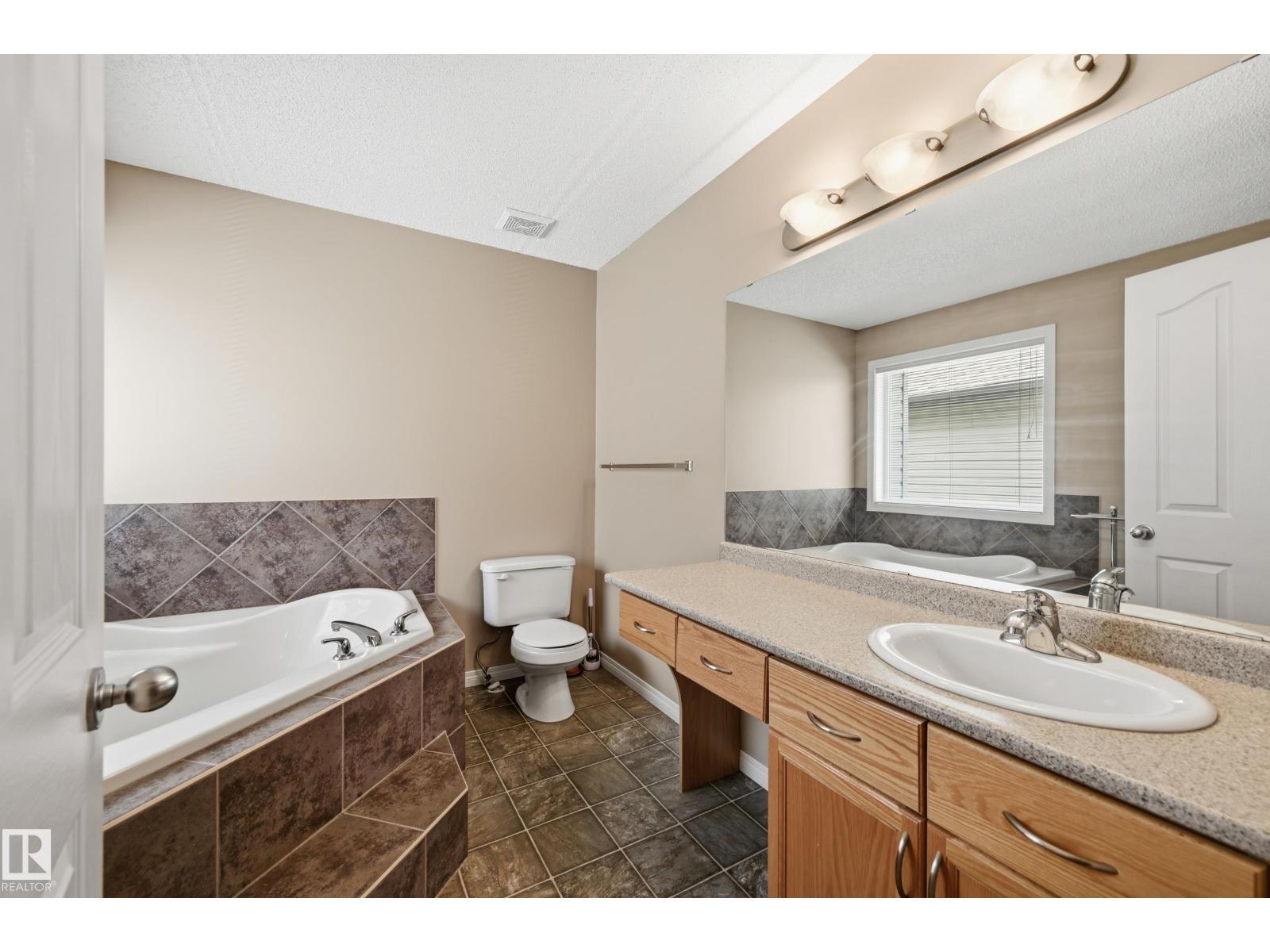 7460 Singer Ld NW, Edmonton, Alberta  T6R 3S3 - Photo 28 - E4495242