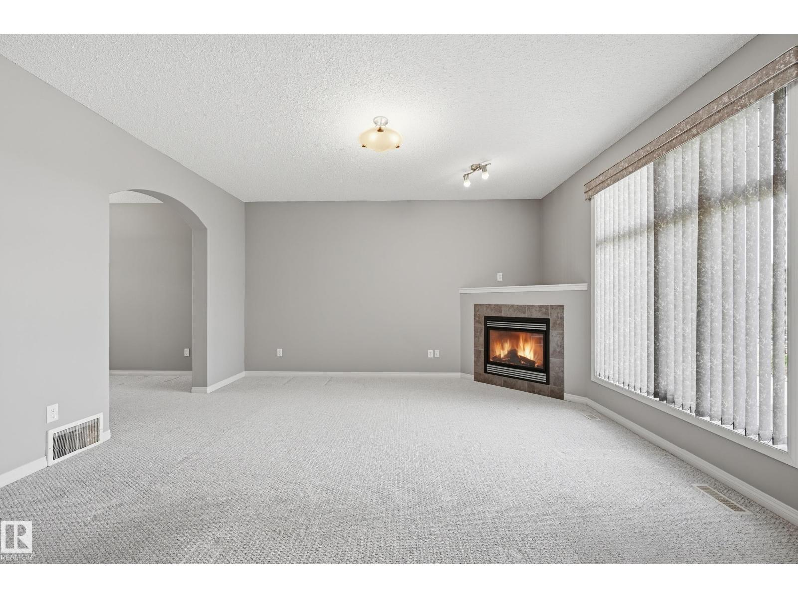 7460 Singer Ld NW, Edmonton, Alberta  T6R 3S3 - Photo 9 - E4495242