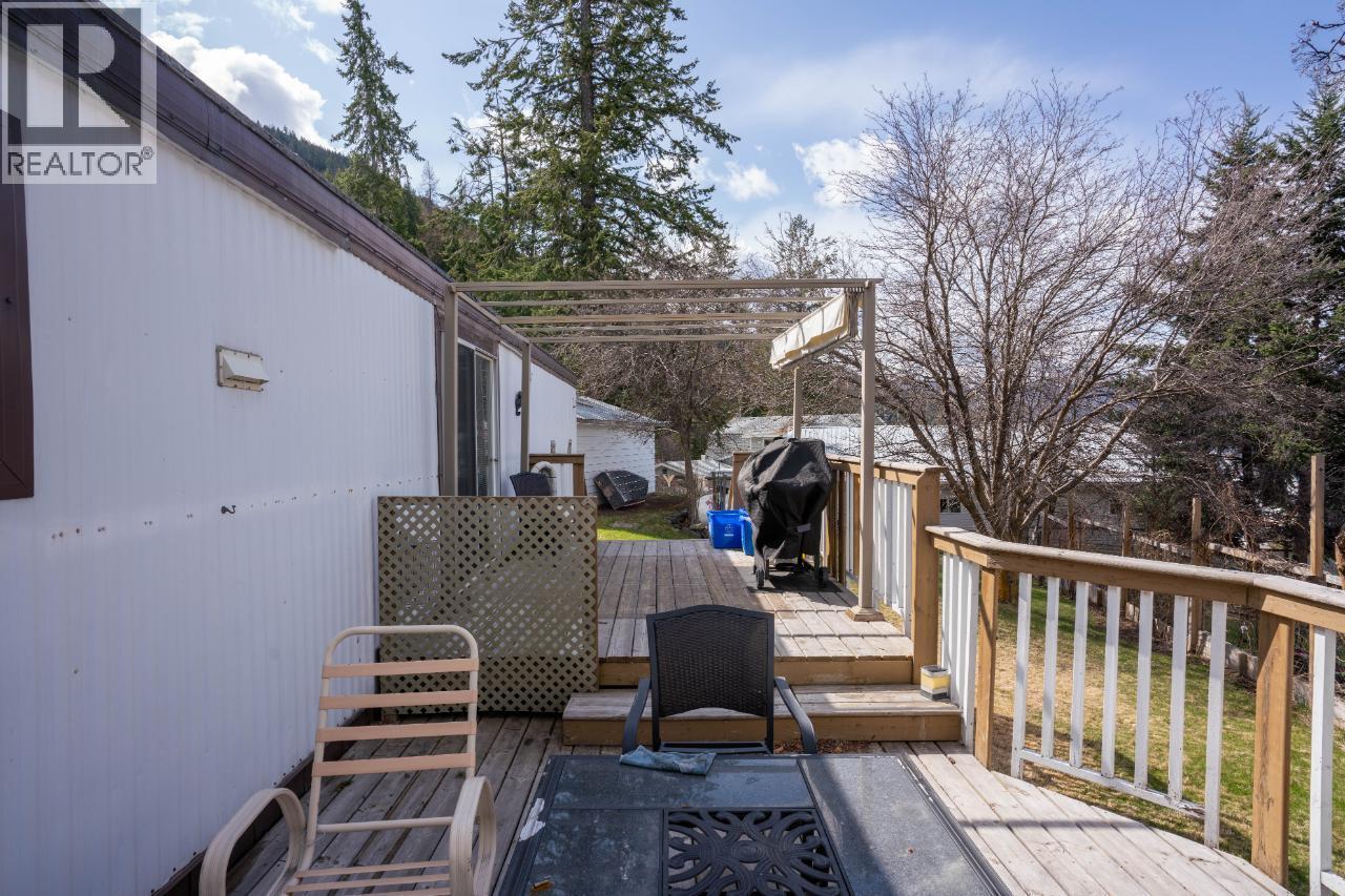 3284 Queens Avenue Unit# 1, Moyie, British Columbia  V0B 2A0 - Photo 18 - 10391839