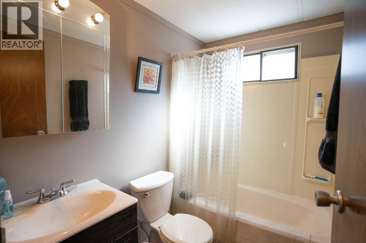 3284 Queens Avenue Unit# 1, Moyie, British Columbia  V0B 2A0 - Photo 14 - 10391839