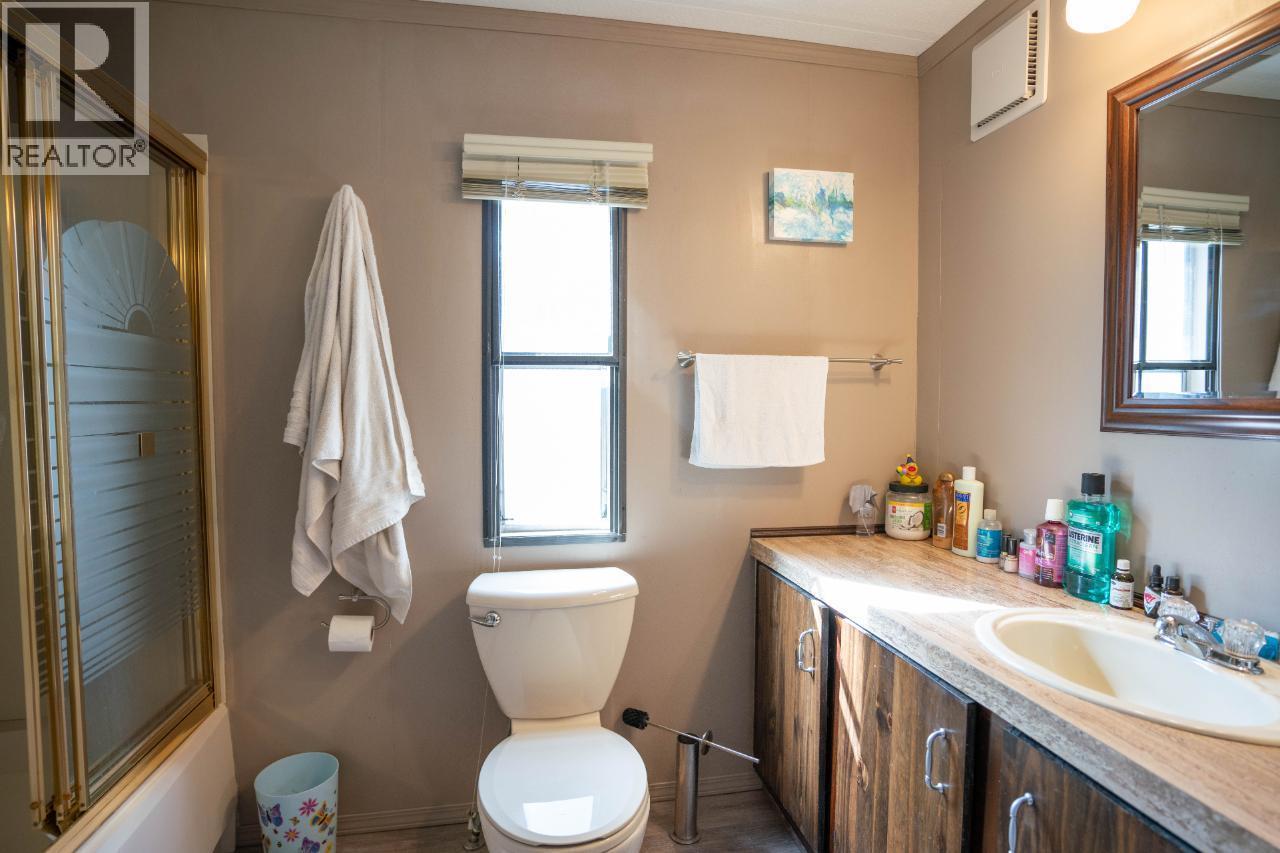3284 Queens Avenue Unit# 1, Moyie, British Columbia  V0B 2A0 - Photo 12 - 10391839