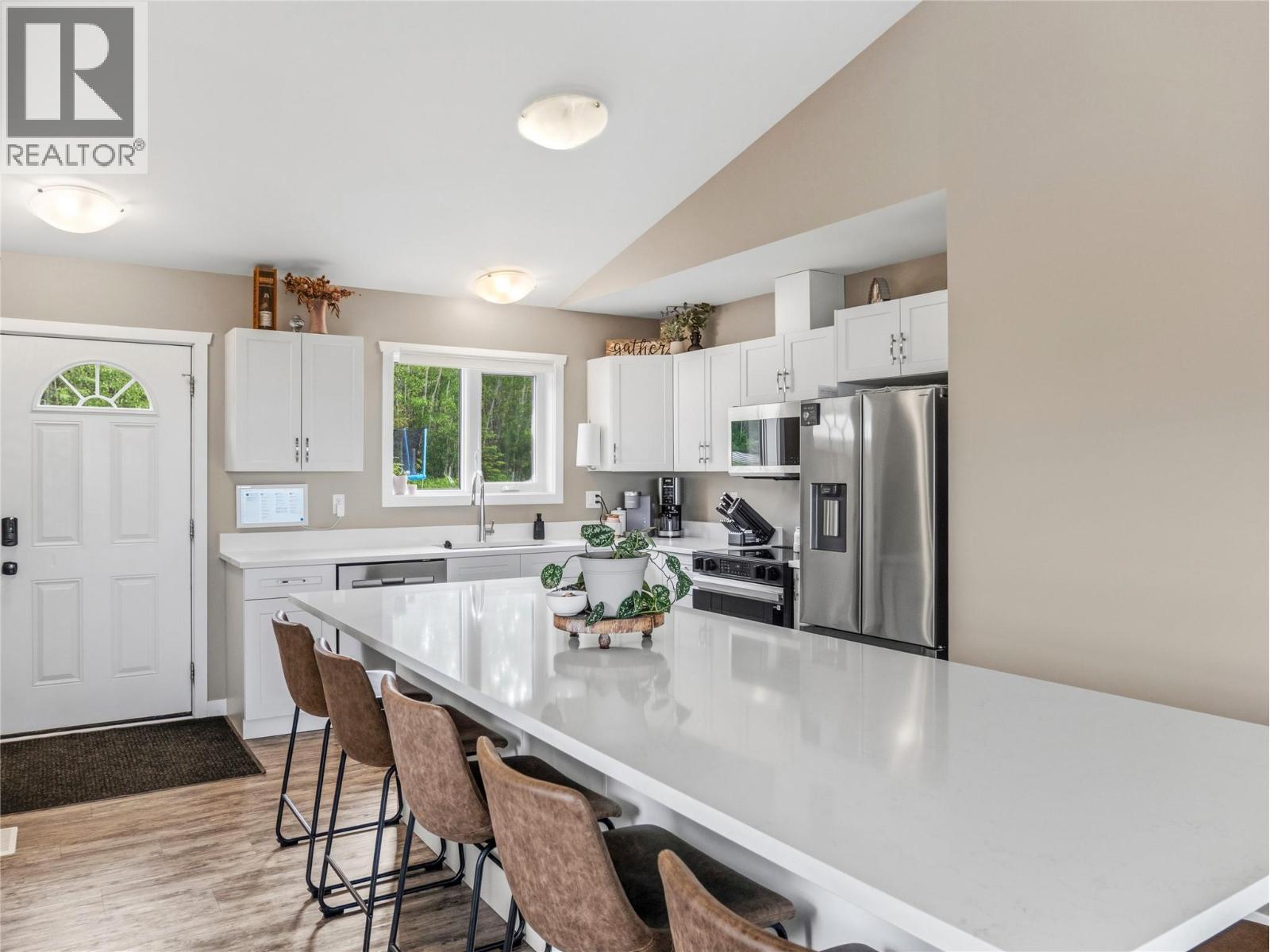 3788 206 Road, Dawson Creek, British Columbia  V1G 0C2 - Photo 4 - 10392428