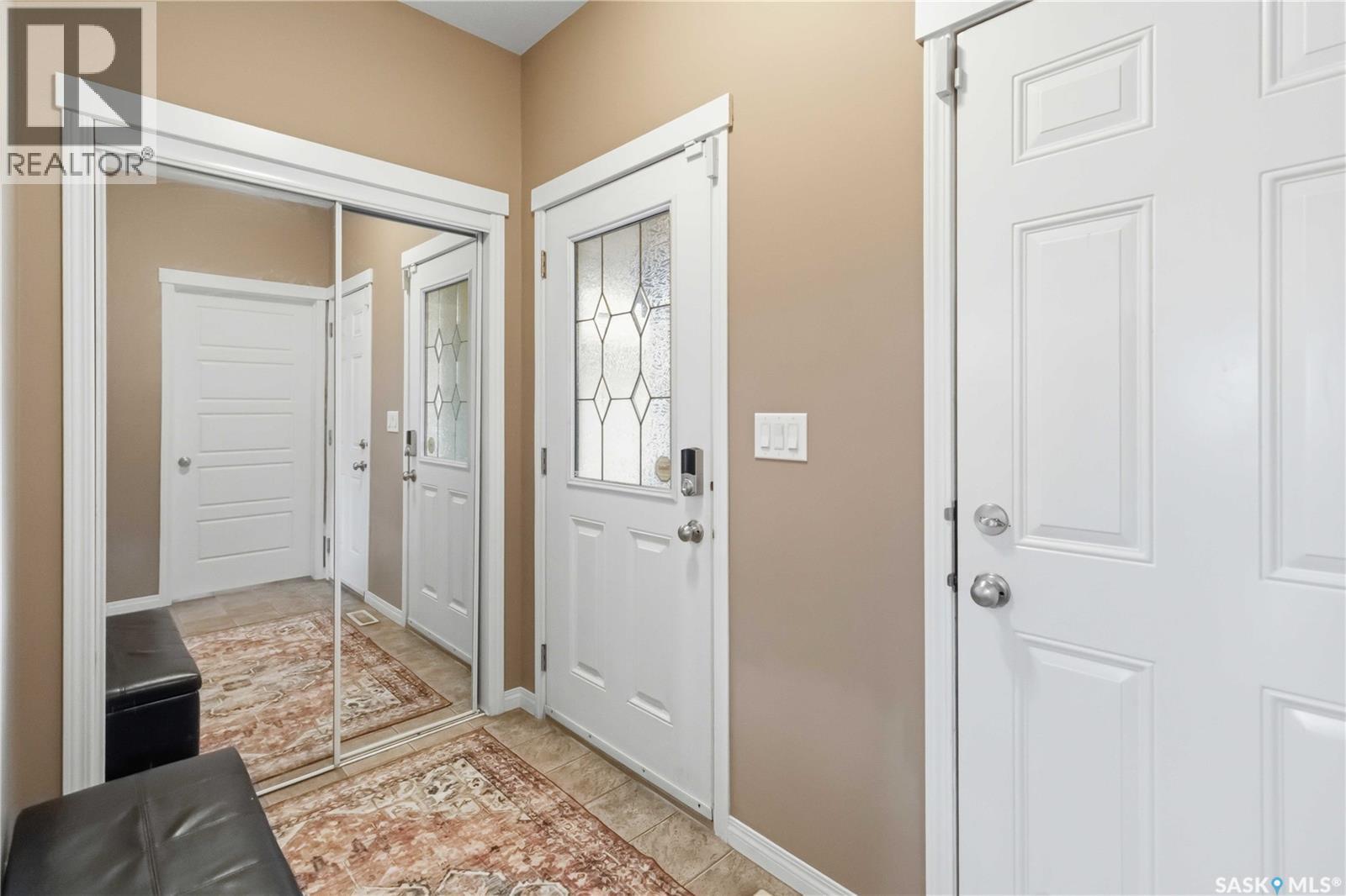 510 Sutter Crescent, Saskatoon, Saskatchewan  S7T 0R4 - Photo 4 - SK040424