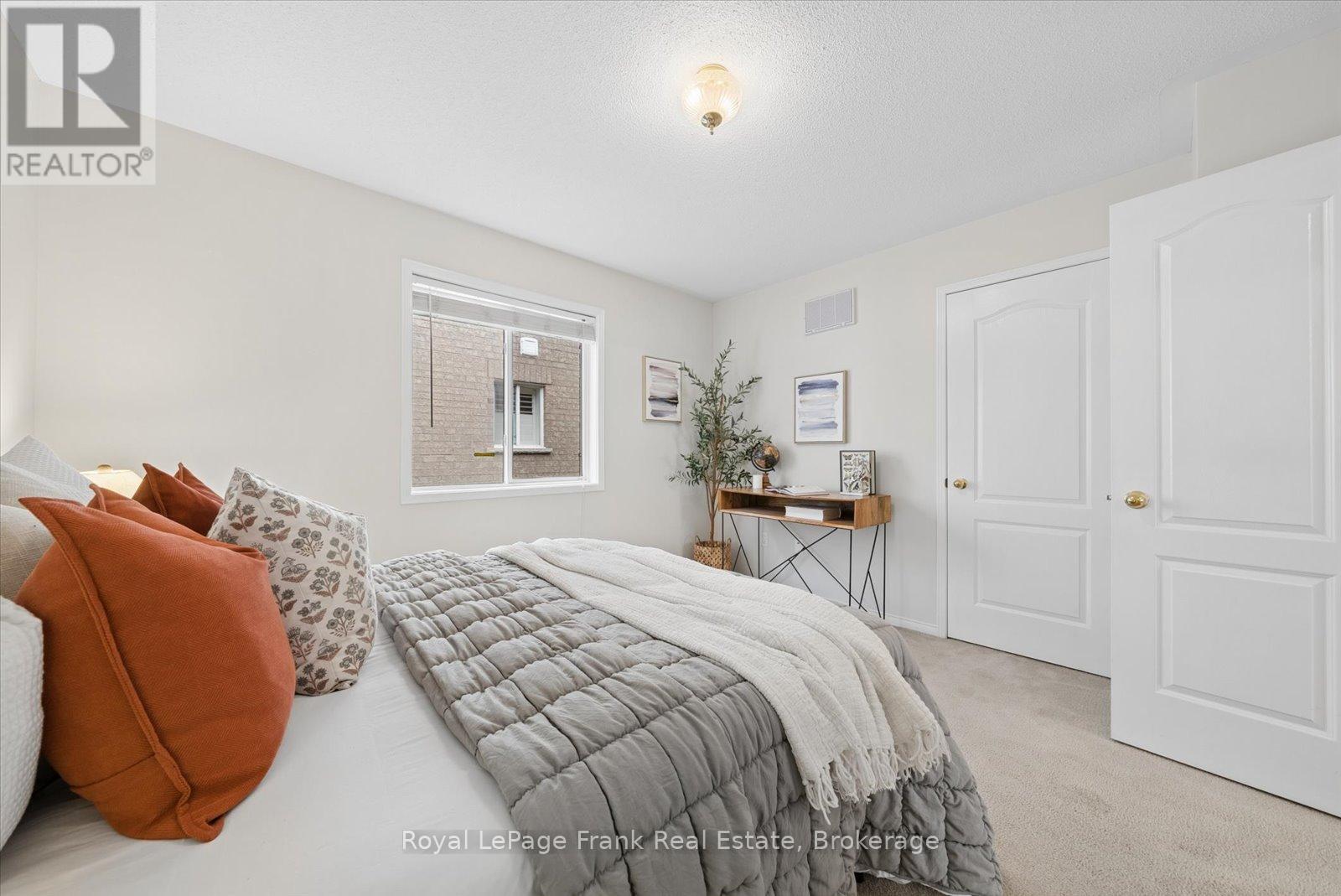 34 Davey Street, Ajax, Ontario  L1Z 1L2 - Photo 17 - E13480860
