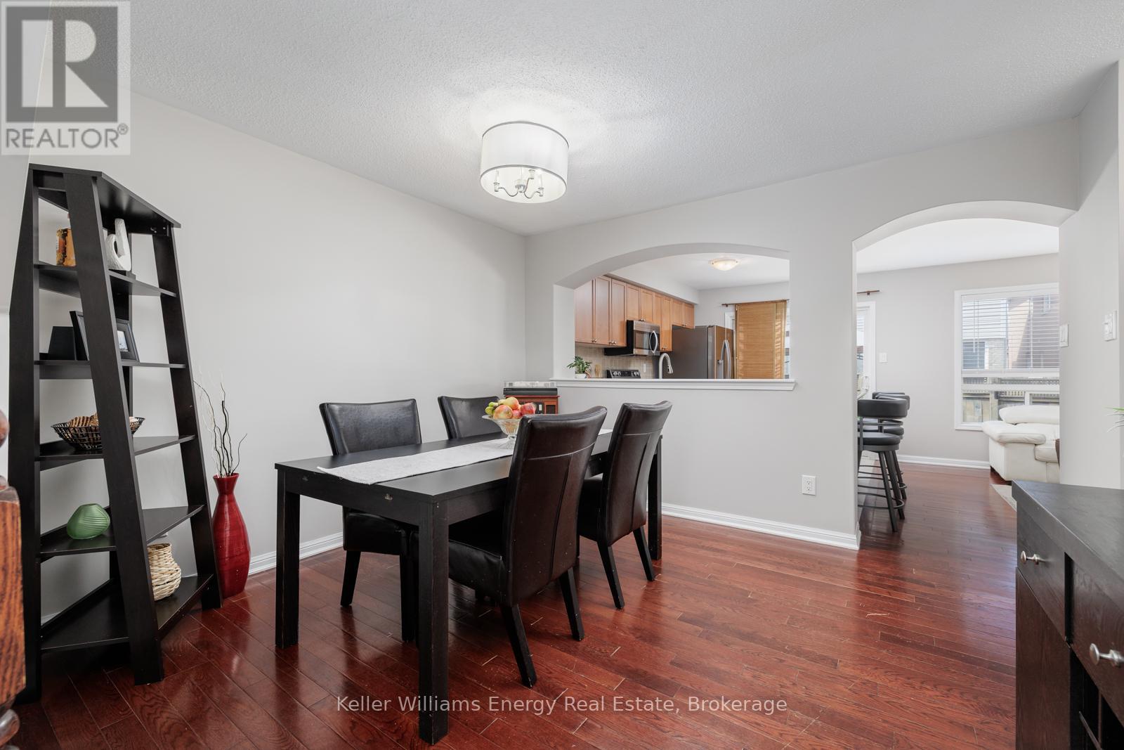926 Burrows Gate, Milton, Ontario  L9T 0K7 - Photo 3 - W13480790