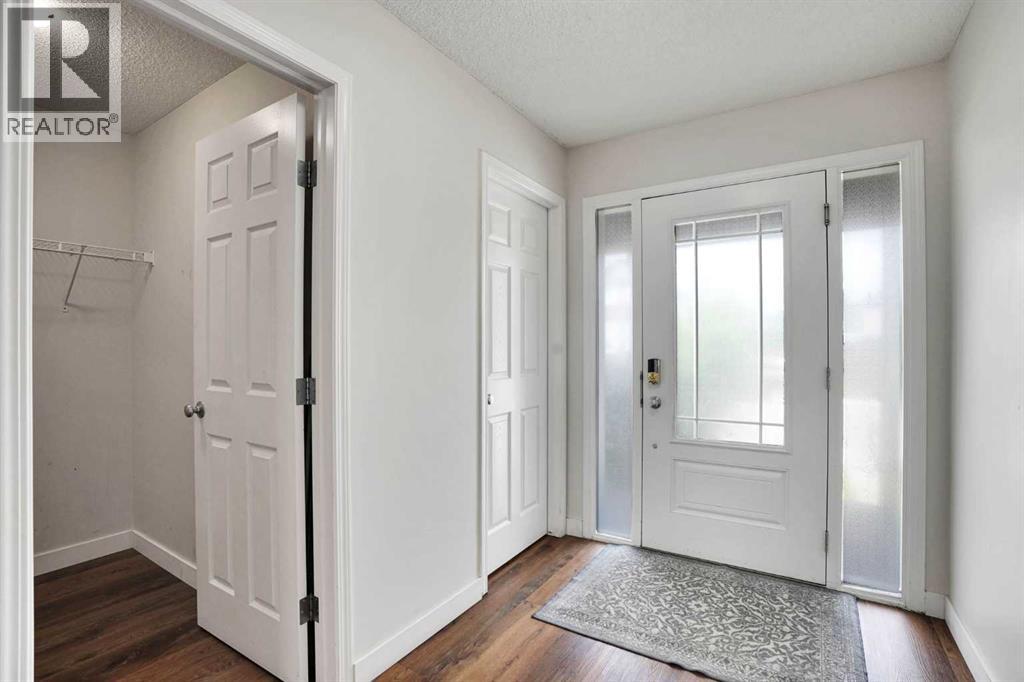 209 Windford Park SW, Airdrie, Alberta  T4B 4E9 - Photo 3 - A2322977