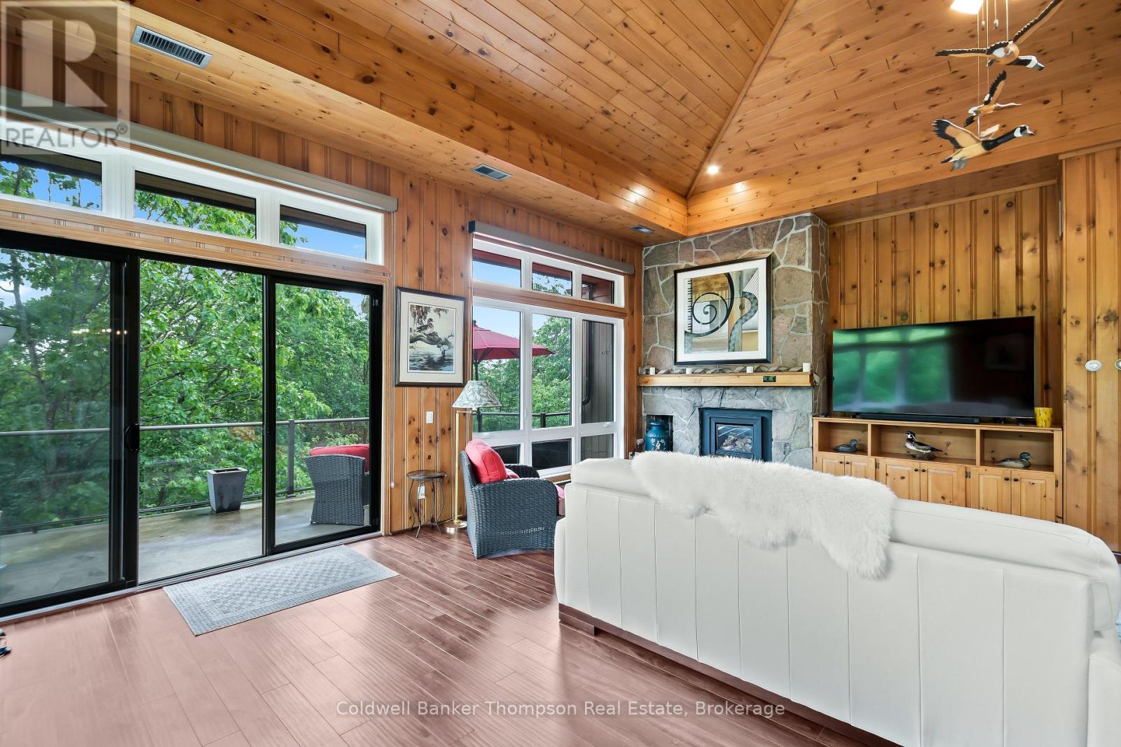 22-301 Oakridge Deerhurst Drive, Huntsville, Ontario  P1H 2E8 - Photo 24 - X12806680