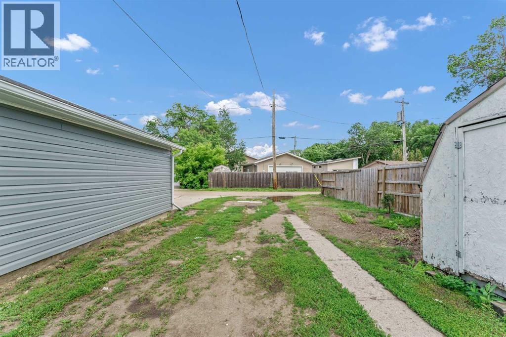 1005 Bullivant Crescent Sw, Medicine Hat, Alberta  T1A 5G7 - Photo 41 - A2322342