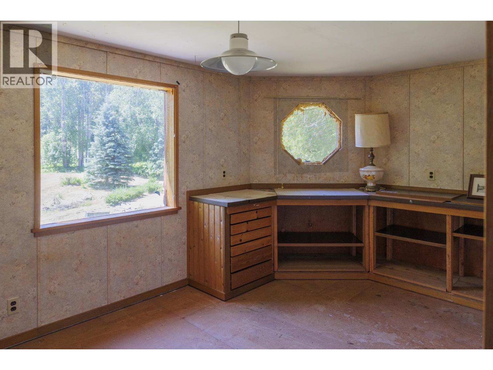 4600 Eddy Road, Mcbride, British Columbia  V0J 2E0 - Photo 22 - R3139082